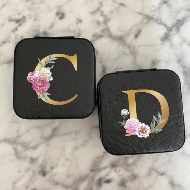 

Jewelry Pouches 26 Alphabet Rose Flower Boxes Portable Organizer Display Packaging Travel Case Zipper Wedding Birthday Party Gift