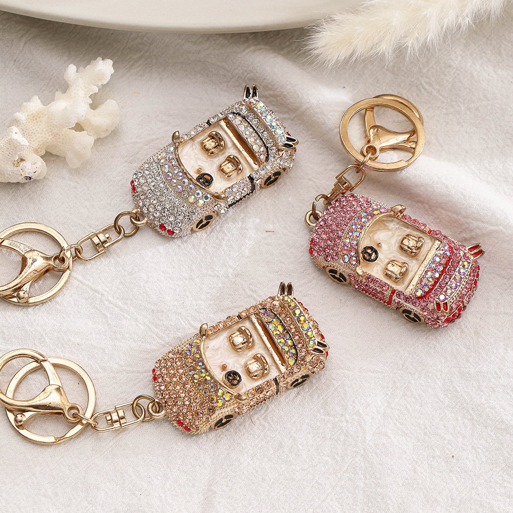 

Metal Car Oil Painting Ornaments Beetle Cars Key Ring Pendants Cartoon Cute Creative Small Gift
