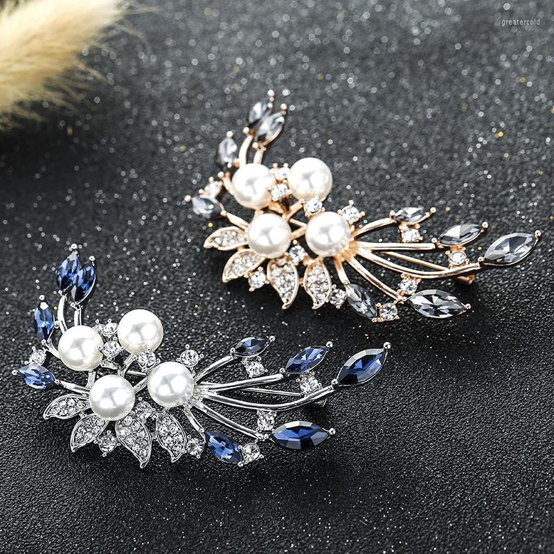 

Brooches Alloy Flower Pearl And Rhinestone Brooch Female Crystal Suit Accessories Clothing