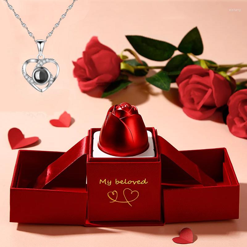 

Pendant Necklaces Love Heart Projection Necklace With Exquisite Rose Gift Box I You Jewelry 2023 Romantic Accessories Wholesale