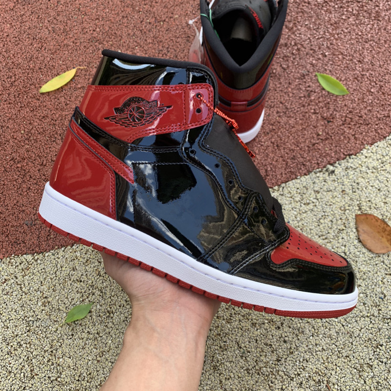 

Original Quality Jumpman 1 Basketball Shoes 1s High OG Patent Bred Black White Varsity Red Designer Shoes Men Women Sports Sneakers Come Whit Box Size EU36-47.5, 1s high patent bred
