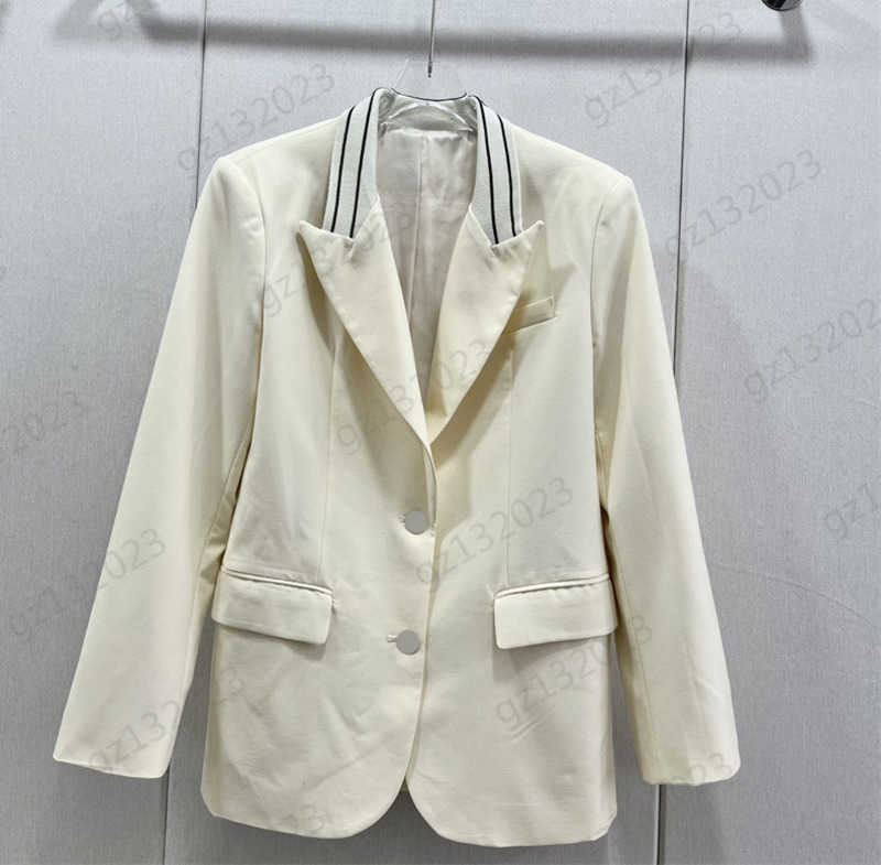 

British Style Jacket Front Logo Embroidery Striped Webbing Lapel Design Suit Jackets Custom Buttons Open Long Sleeve Slim Outerwear Designer Jacket White 1970