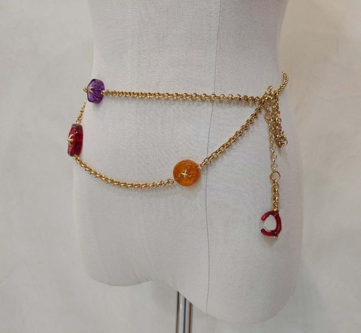 

2023 Luxury quality charm waist belt and drop earring button shape design colorful have stamp box PS7541A