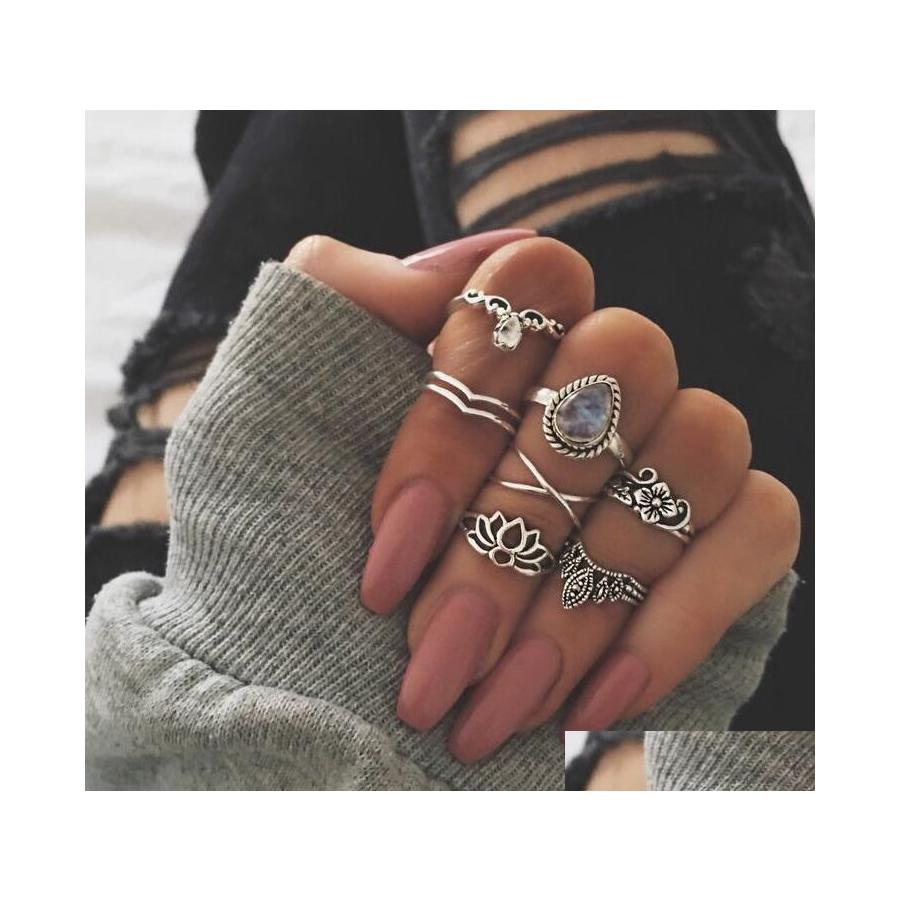 

Cluster Rings 7Pcs/Set Arrival Flower Gemstone Carved Ring Set Antique Sier Plated Vintage Bohemian Turkish Fashion Women Accessorie Otxrc