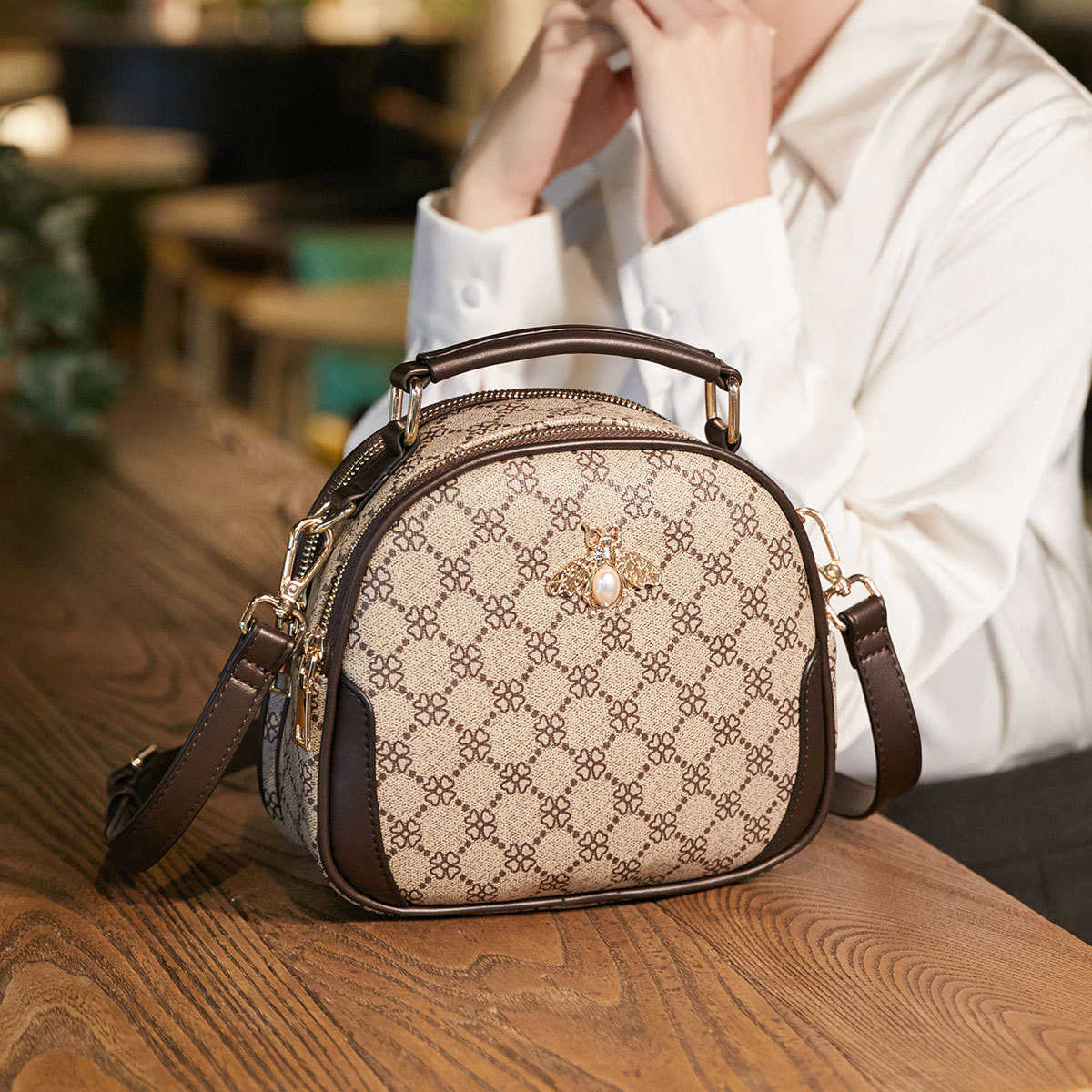 

2023 Women's casual handbag women's fashionable shoulder bag, Gray