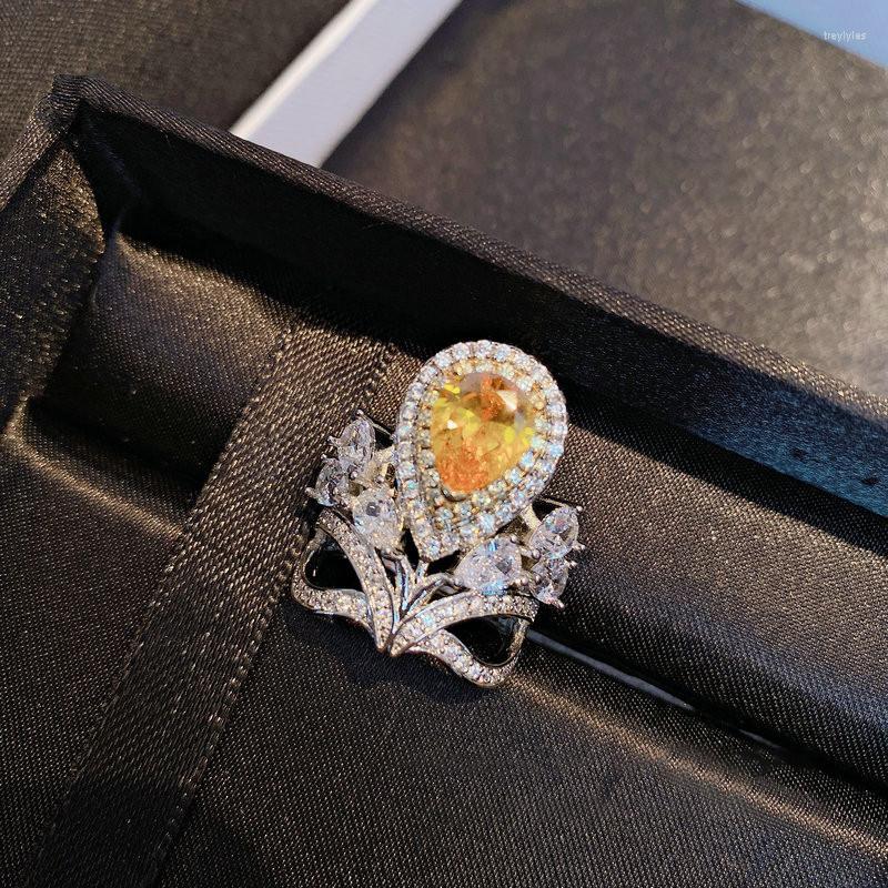 

Cluster Rings Luxury Silver Color Wedding Bands Yellow Crystal Pear Zircon Crown Finger Engagement Ring For Women Jewelry