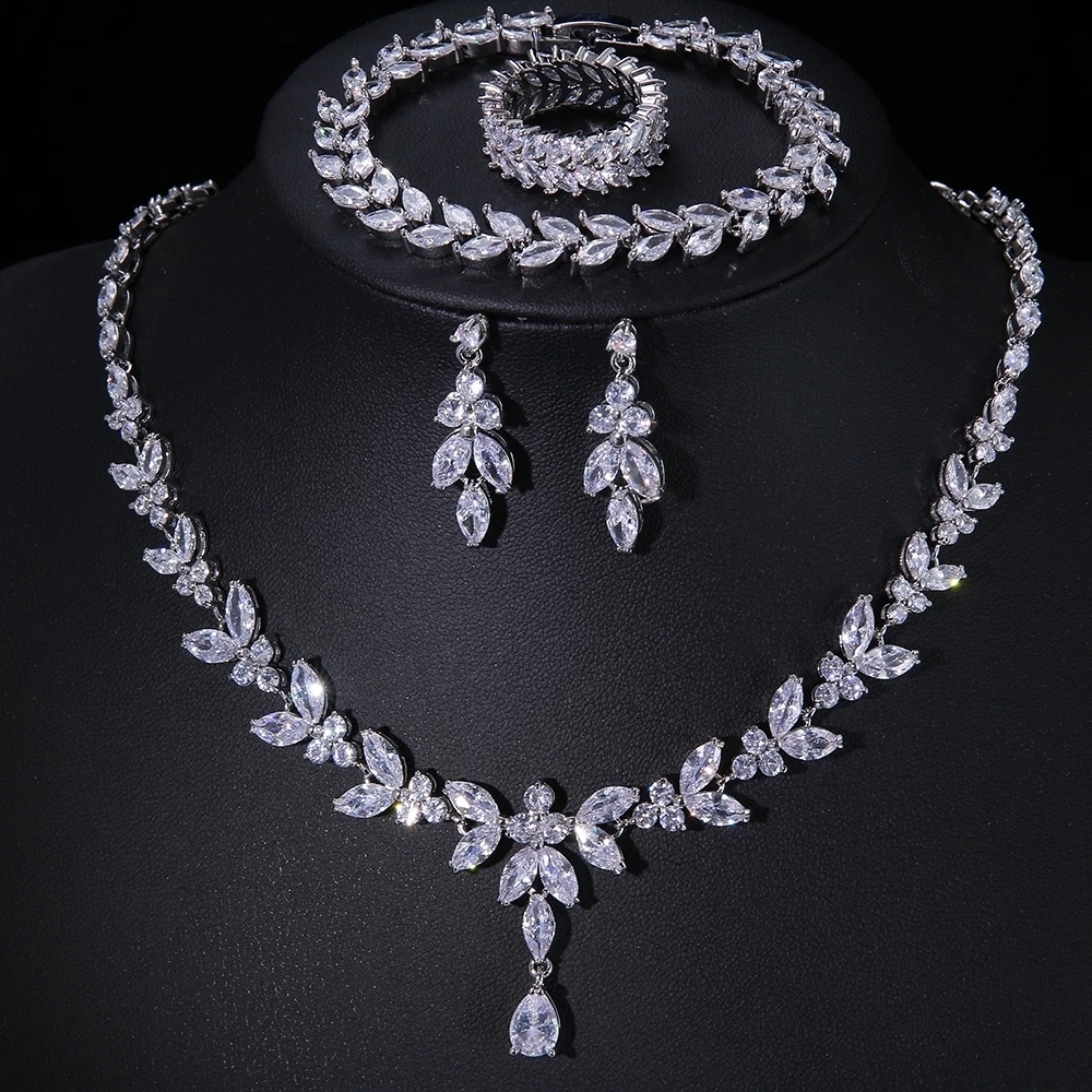 

Wedding Jewelry Sets SUGO Summer Fashion Classic White Cubic Zirconia 4PCS for Elegant Women Party Accessories 230203
