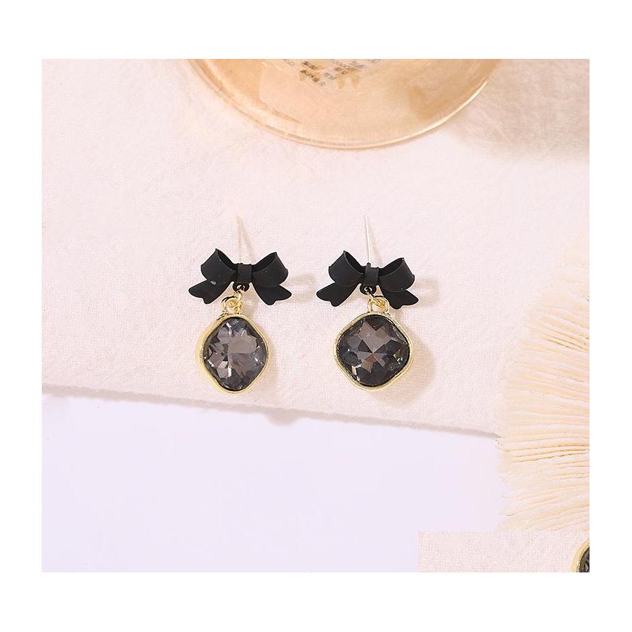 

Hoop Huggie Fashion Jewelry S925 Sier Post Earrings For Women Minority Design Black Red Bowknot Retro Llight Luxury Temperament Rh Dhxdp