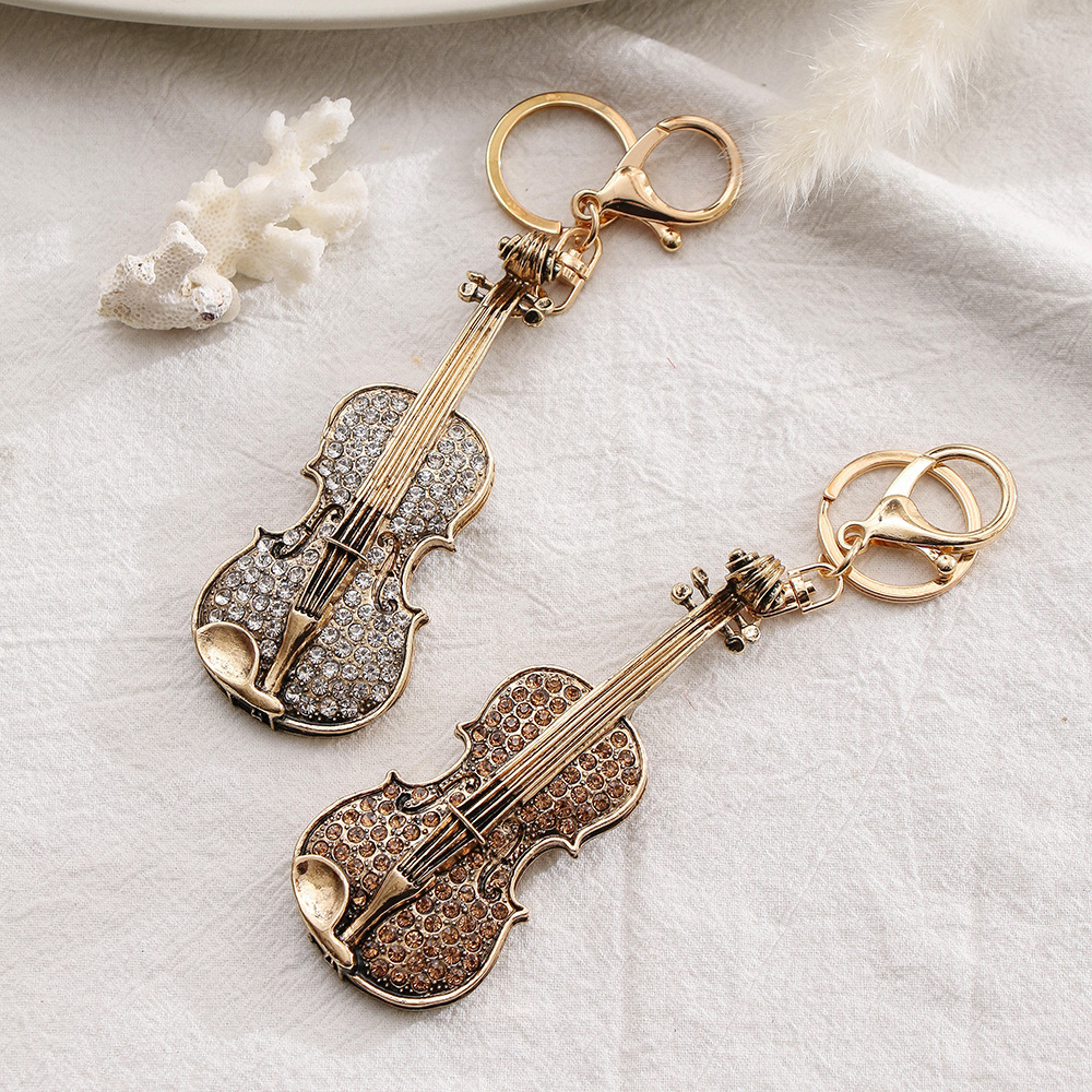 

Fashion Rhinestone Guitar Shape Small Gift Package Pendant Alloy Tarnish Keychain Ornaments Little Creative Gifts