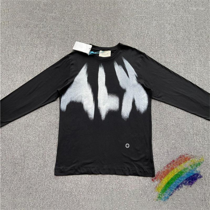 

Men' T Shirts 2023ss ALYX 1017 9SM Graffiti Inkjet Logo Functional T-Shirt Men Women Shirt Tops Tee