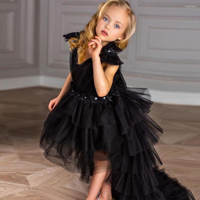 

Girl Dresses Black Tulle Flower Girls 2023 V-Neck Hi-Lo Tiered Long Kids Wedding Party Dress A-Line Bow Straps Princess Gowns