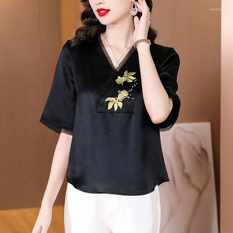 

Ethnic Clothing 2023 Autumn Chinese Style Satin Top Women Traditional Casual Daily Ol Graceful Blouse Vintage V Neck Embroidery Pd