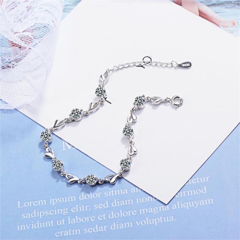 

Bangle Women Bracelet Heart Shape Shiny Rhinestone Good-looking Lady For Gift