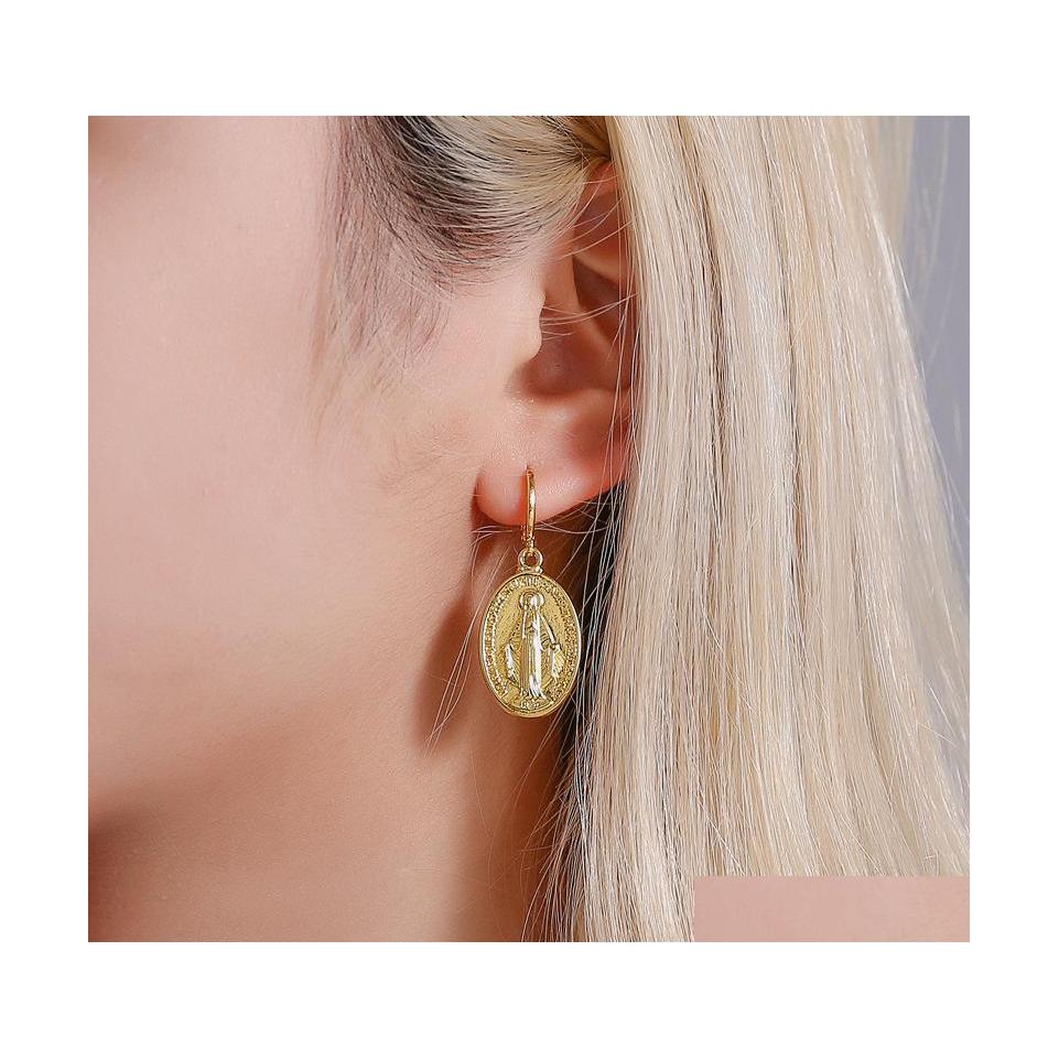 

Hoop Huggie Fashion Jewelry Retro Portrait Earrings For Women Metal Coin Relief Drop Delivery Dhywq