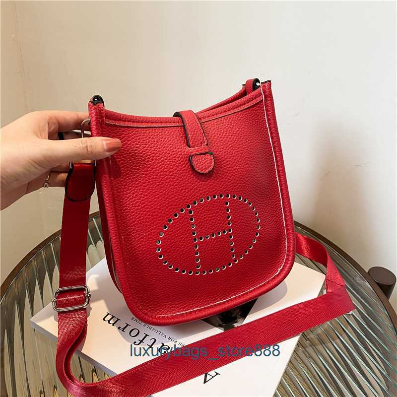 

Factory Handbags Are Exported Online 2023 Spring Fashion Women's Solid Color Simple Small Square Bag Texture Single Shoulder Msenger Pu Letter of the Street, Pink17