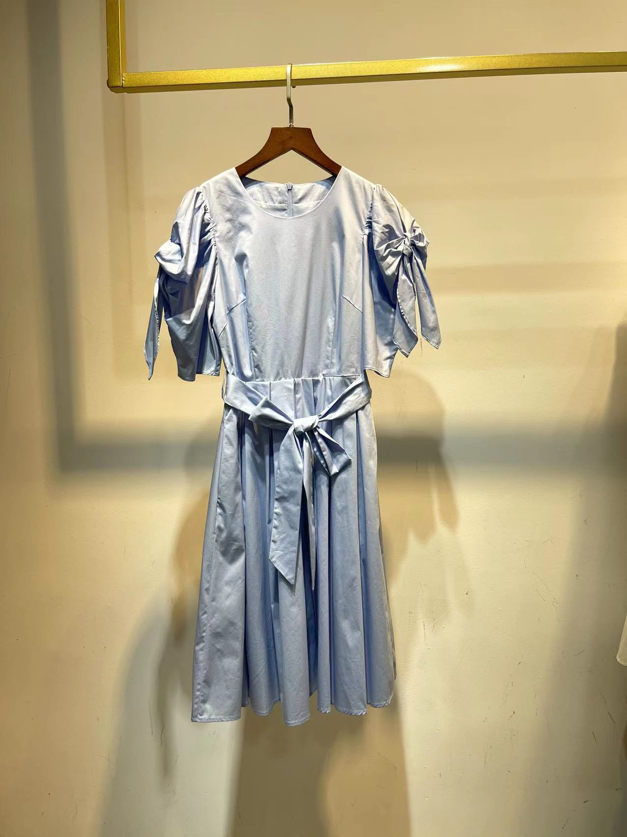 

2023 ladies dress crew neck Gathered Waist Puff sleeve Midi Fit&Flare Dress, White