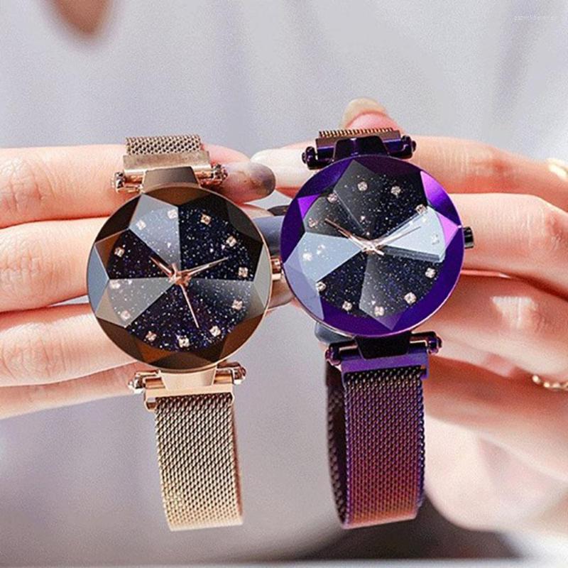 

Wristwatches Selling Ladies Magnetic Starry Sky Clock Women Watches Diamond Female Quartz Relogio Feminino Zegarek Damski, 01 gold