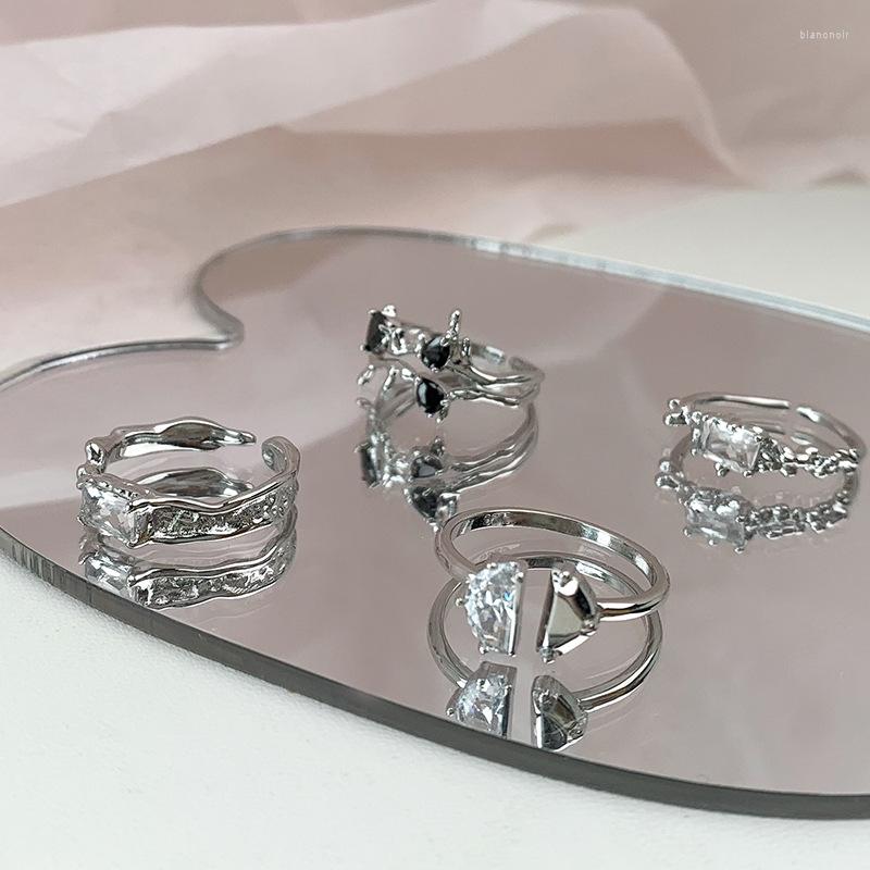 

Wedding Rings Luxury Irregular Geometric Crystal Open Finger Elegant Charm Vintage Couples Sparkling Zircon Ring For Bride Party Jewelry