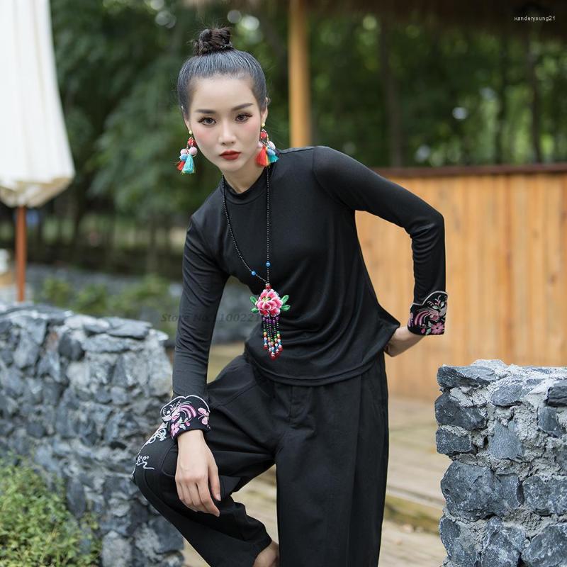 

Ethnic Clothing 2023 Flower Embroidery National Thicken Shirts Women Vintage Elegant Traditional Hanfu Tops Chinese Tang Suit Long Sleeve