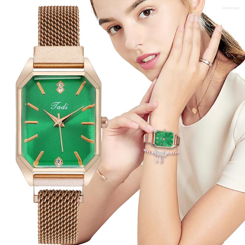 

Wristwatches Luxury Diamond Women Fashion Watches Simplicity Scale Rectangle Ladies Quartz Rose Gold Magnetic Buckleless Strap, Brown