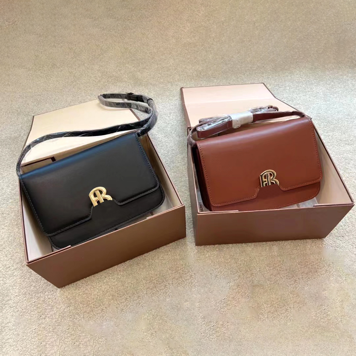 

Classic flap TB Leather Shoulder Bag Luxurys clutch purses and handbag canvas Embossed bag Women's mens Designer satchel bags Cleo chain crossbody tote envelope Bags, Red