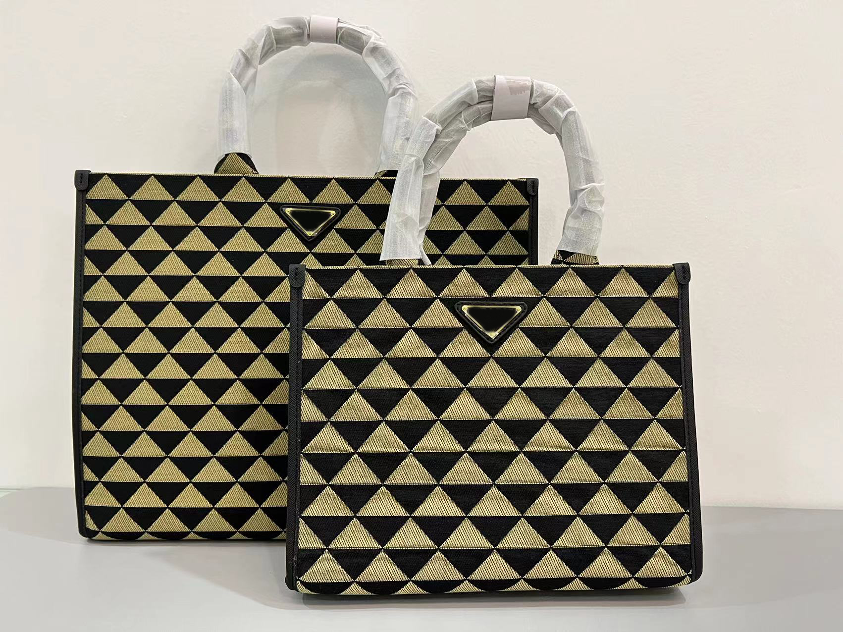 

Pras-das Bags Beach Tote Quilted Meatlasse Chain Crossbody ShoulderLuxury Designer Fashion Street Cool Large Capacity Outdoor Travel handbag, White