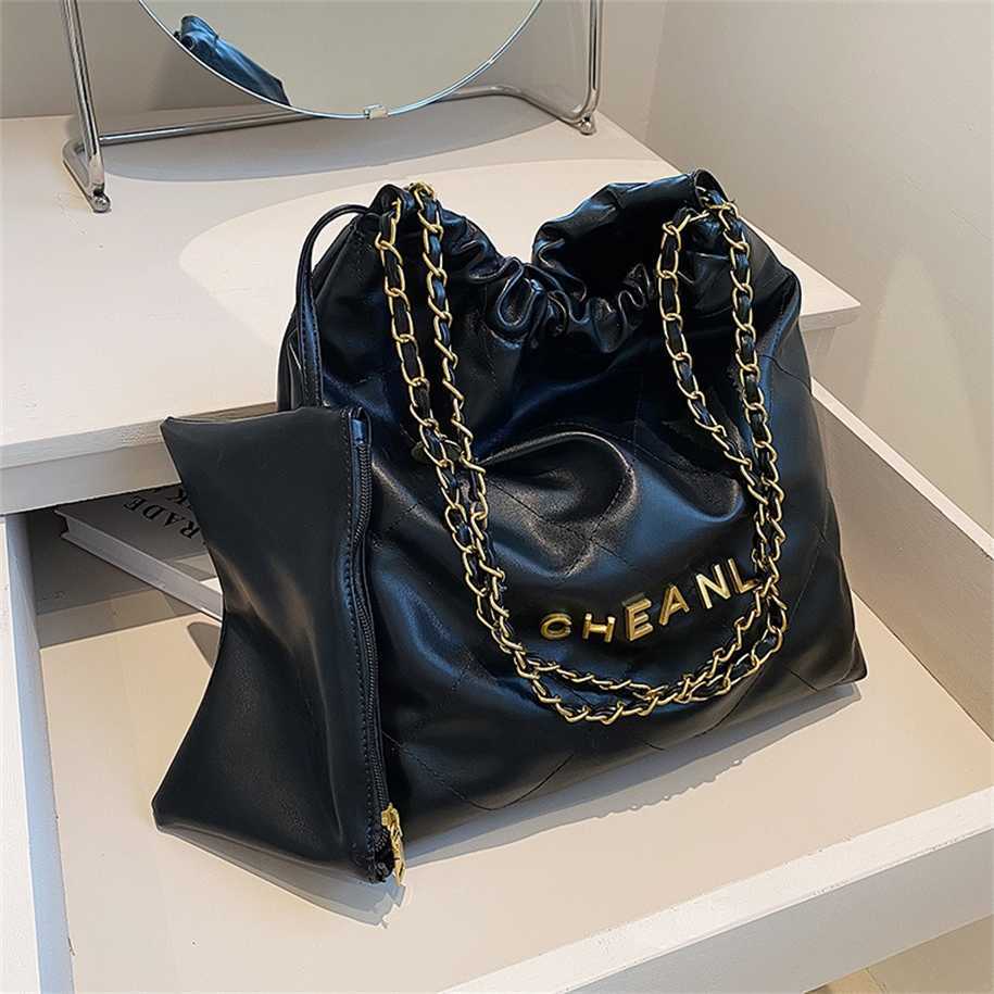 

2023 Purses Clearance Outlet Online Sale New Shopping Soft Leather Large Capacity Chain Ringer Bucket Single Shoulder Garbage Tote Bag, Small white