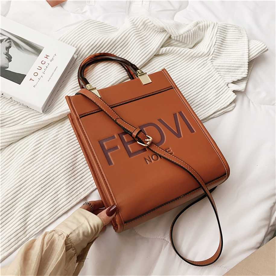 

2023 Purses Clearance Outlet Online Sale Designer new texture style small square fashion hand messenger women's bag Handbags Outlet