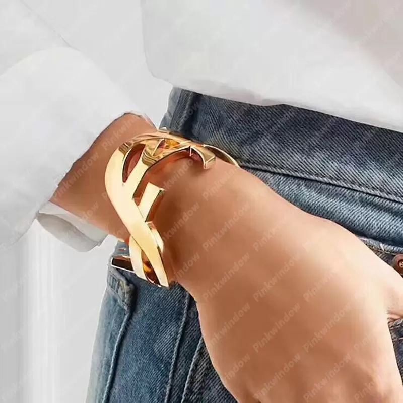 

Top Quality Women Designer Bracelets Fashion Gold Letter Y Bracelet Luxury Jewelry Love Bracelets Womens Party Wedding Gift D23273