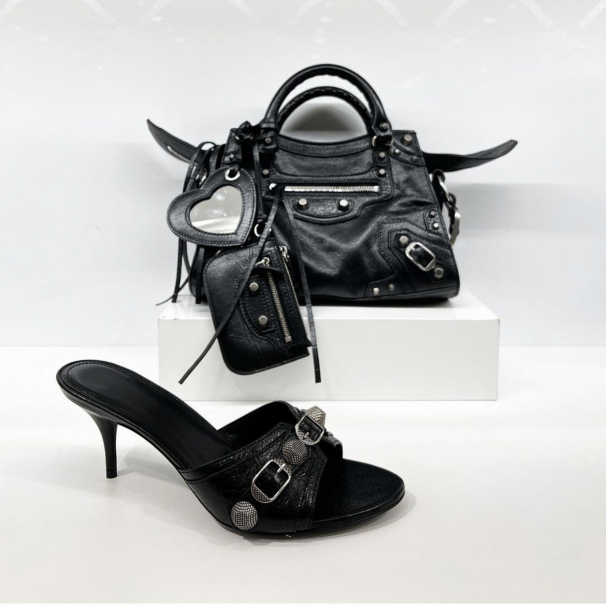 

Cagole Black leather Slipper Mule sandals studded buckle embellished shoes slip on open Rounded Toes stiletto heel luxury designers shoe for women factory footwear, Silver