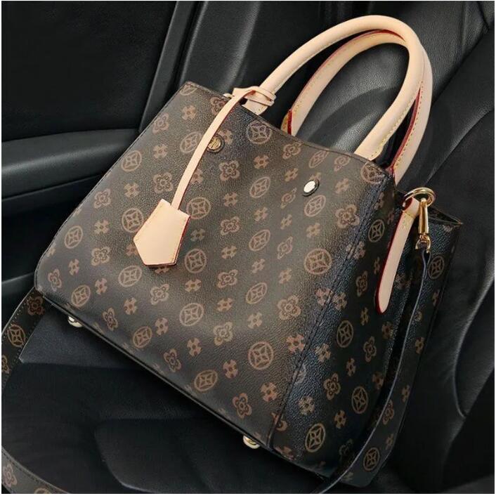 

2023 Shoulder Bags Designer Luxury Satchel Messenger Handbag Leather Strim Handles with Shoulder Strap Crossbody Bag, This is not for sale.