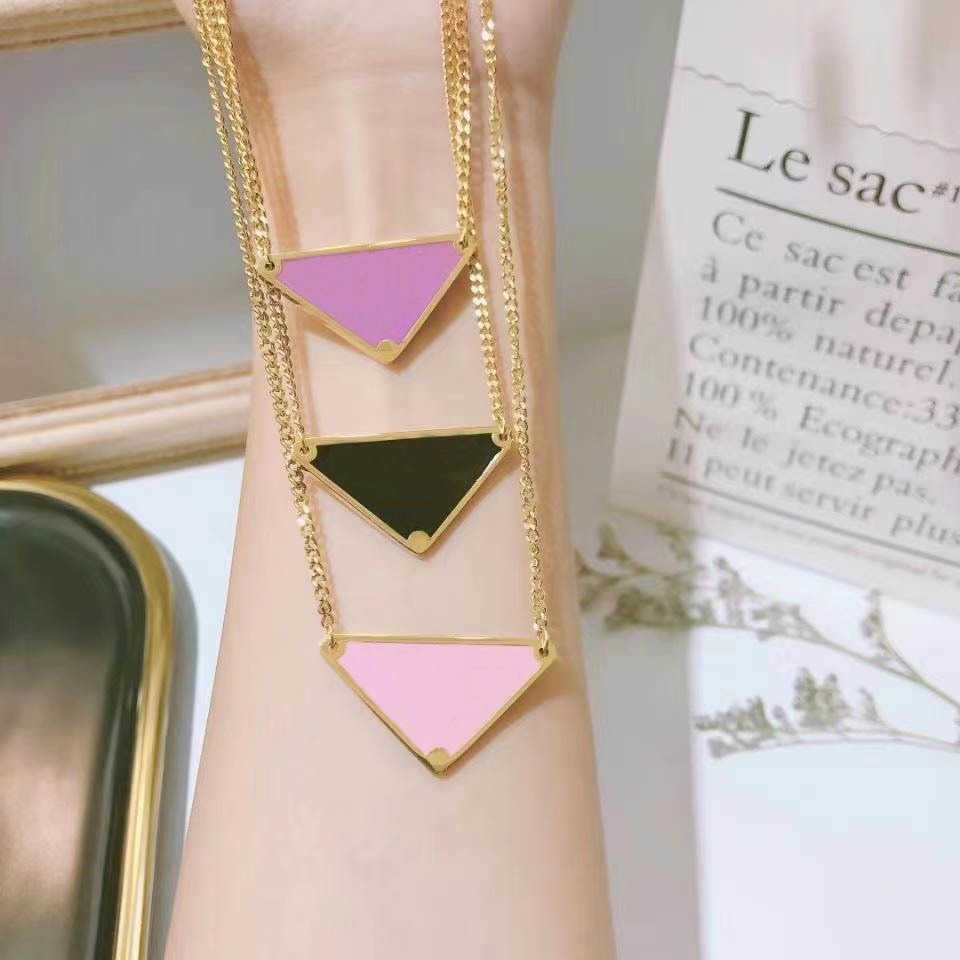 2022 luxurys Sale Pendant Necklaces Fashion for Man Woman 48cm Inverted triangle designers brand Jewelry mens womens Highly Quality