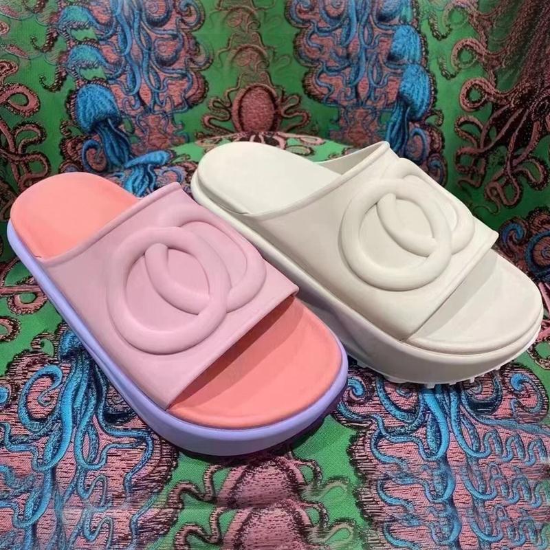 

Beach Slippers Designer Shoe Women Shoes Sandals Cartoon Slipper Fashion Thick Bottom Soft Alphabet Lady Platform Leather Heels Letter Large size 35-42 with box, Black