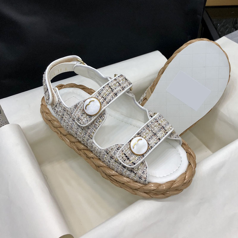 

22SS Womens Sandals Designer Classic Buckle Strap Platform Low Heels Slippers Outdoor Beach Shoe Comfortable With Dust Bag Slingbacks Ladies Mules Flip Flops