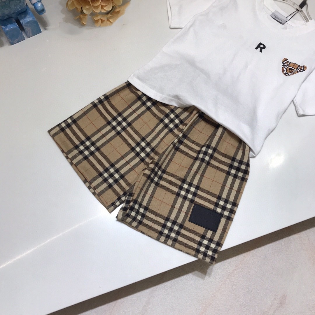 

Hot kid two piece set kids designer sets baby clothes 2 pcs toddler t shirt clothing boys girls tracksuits Short Sleeve suits Top luxury summer shirt classic letter, White