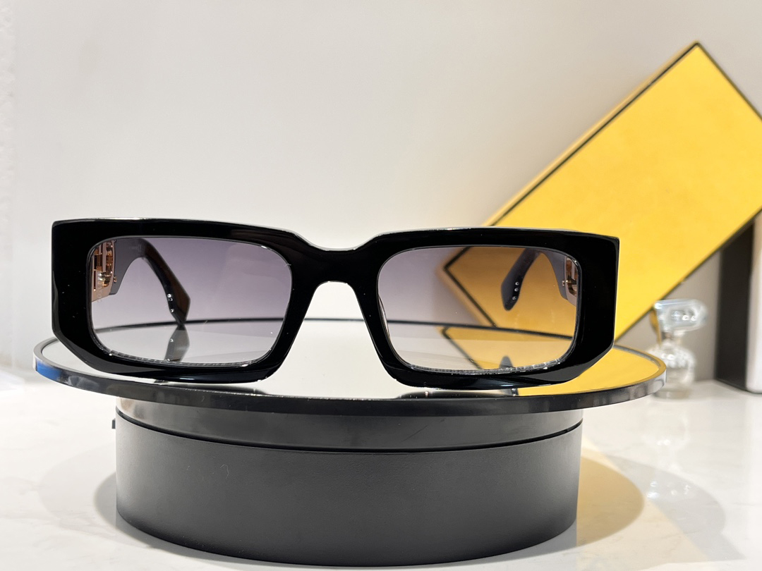 

funky Sunglasses For lady Summer 053V 1RF Style Anti-Ultraviolet Retro Plate Plank Full Frame Eyeglasses Random Box