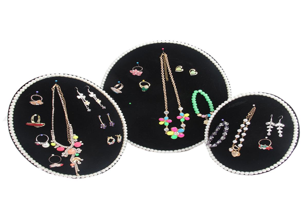 

Velvet jewelry display props gray black pink flannel earrings pendant display hanger oval pearl jewelry display stand household st2807998