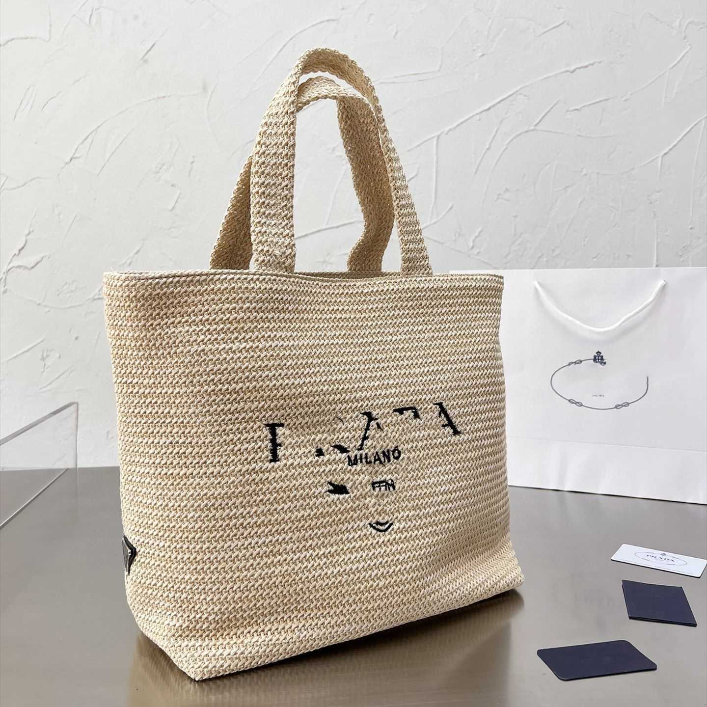 

Autumn New Women's High Quality Capacity Tote Woven Bag Small Design Commuter One Shoulder Purses, Black5