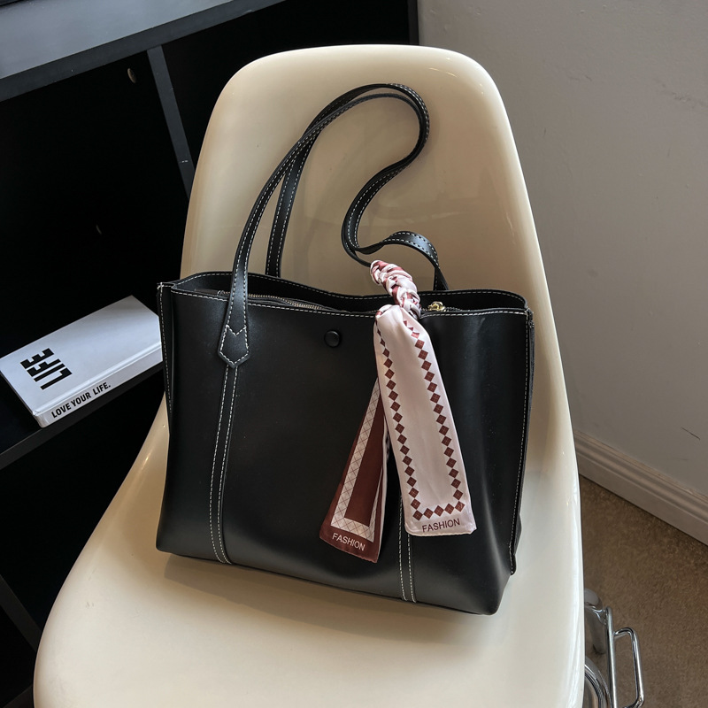 

Women Inclined Shoulder Bags Fashion casual Womens Bag Small Handbag Totes High-capacity PU leather Large volume wholesale Girl Mobile Phone Bag Black 8715, White