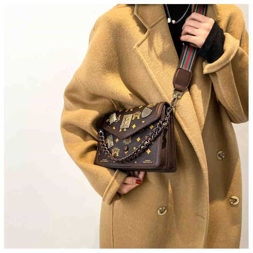 

20% OFF Handbag High quality 2023 new bag texture bear badge broadband Shoulder Messenger square portable chain small women's, Brown4