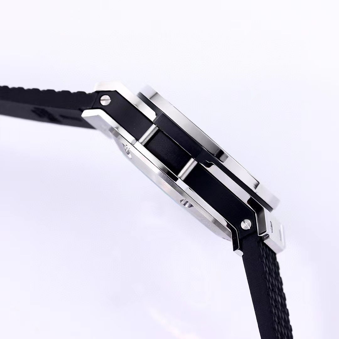 

Watch diameter 44mm 4100 movement double sided sapphire crystal glass mirror natural rubber strap waterproof function, As shown