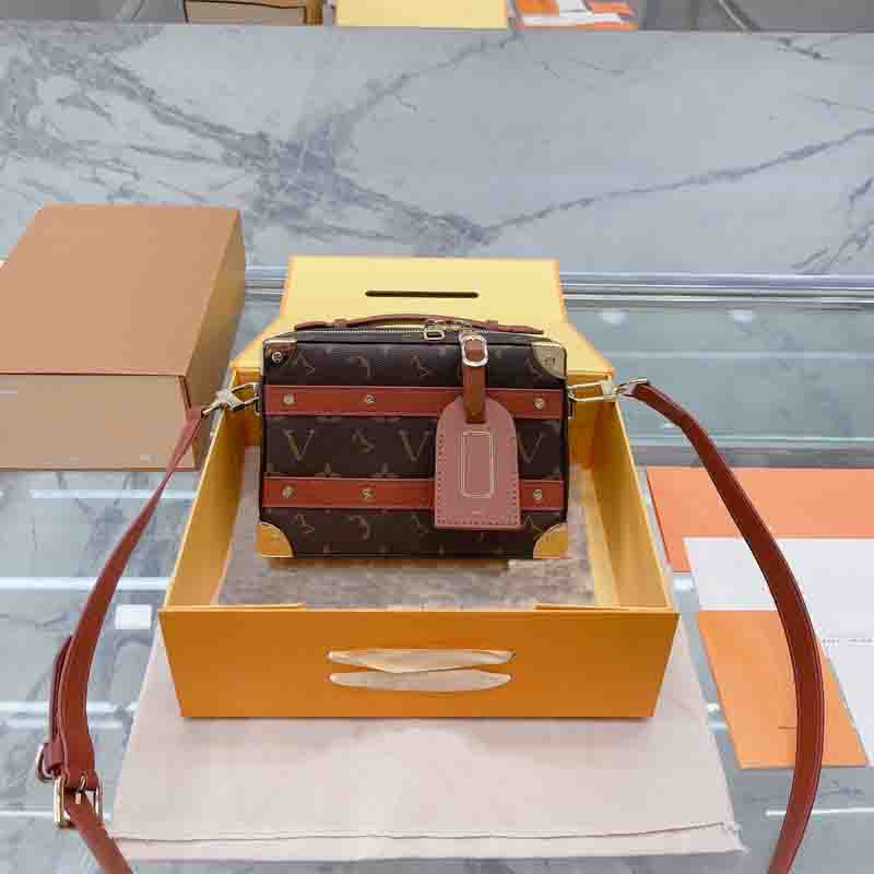 

Women Trunk Shoulder Bag Designer Frame Handbags Womens Handle Bags Cross Body Purse Designers Leather Letters Purses D2302072F, Purple