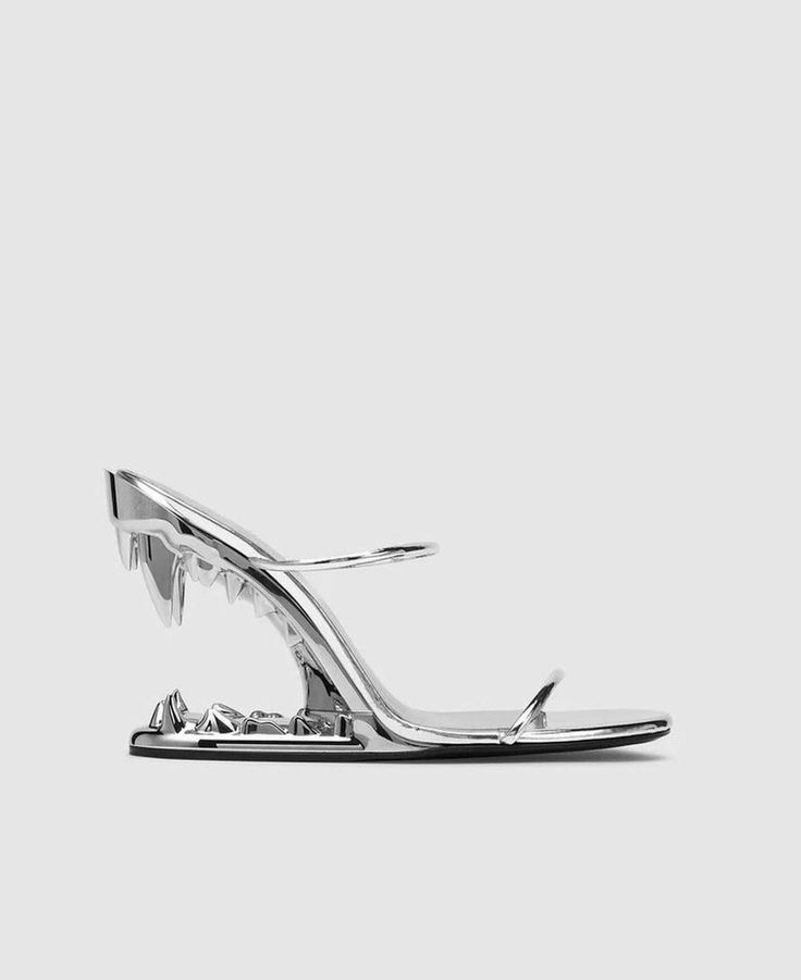 2024 New sandals platform slippers beast tusk high heels personality and fashion representative of the hollowed out design size 35-41