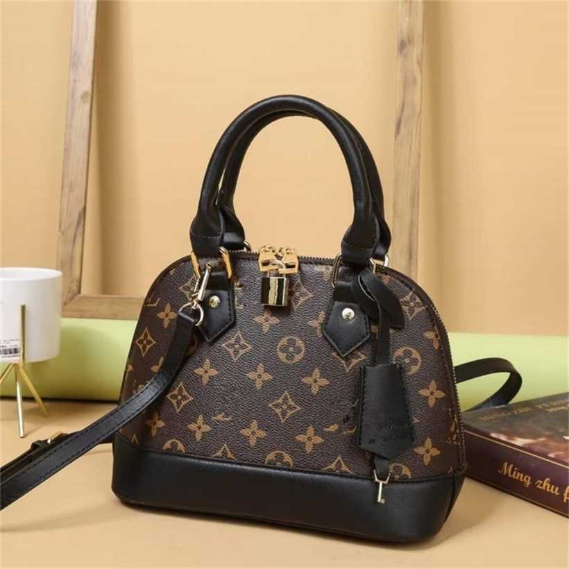 

Handbag High quality 2023 new bag summer shoulder size shell contrast Shoulder Messenger portable leather, Black4
