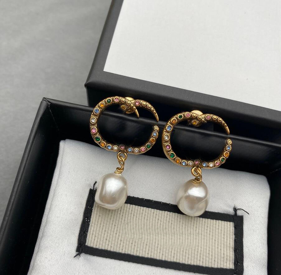 

Retro Designer Pearl Charm Dangle Drop Eardrop Studs aretes Exquisite Colours CZ Diamond Double Letter Earring for Women Female Party Wedding Jewelry Gift With Box