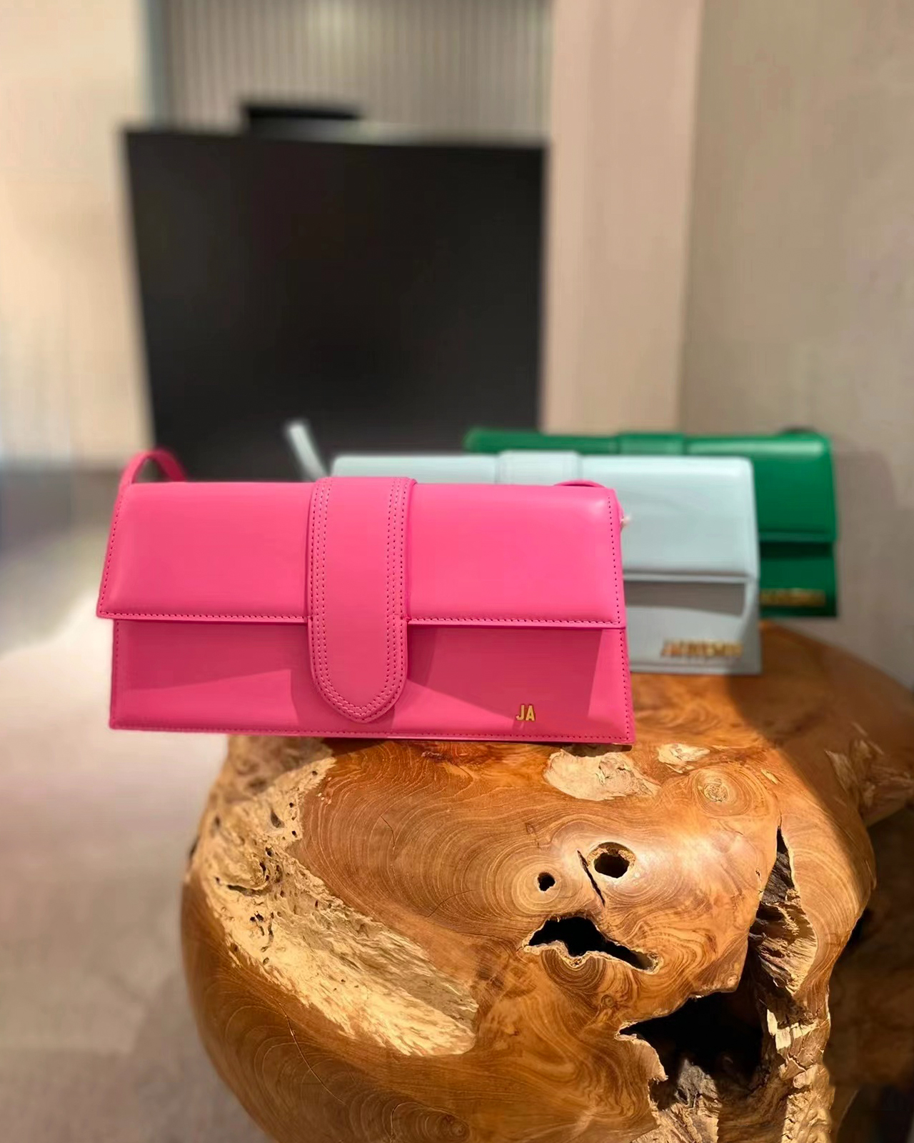 

fashion Genuine Leather totes Crossbody Bags mens Wallet Metal jacquems Le letters baguette handbag Luxurys Designers clutch classic womens envelope Flap strap, White