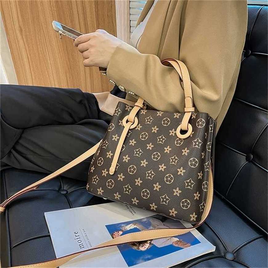 

26% OFF Handbag High quality 2023 new bag red large capacity simple portable shoulder shaped women's, Reading