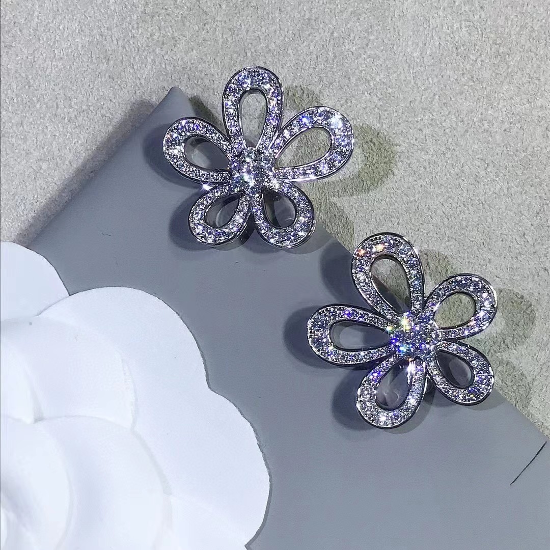 

brand luxury van designer clip on screw back earrings stud silver shining crystal diamond elegant women sweet rose flower earring earing ear rings jewelry gift