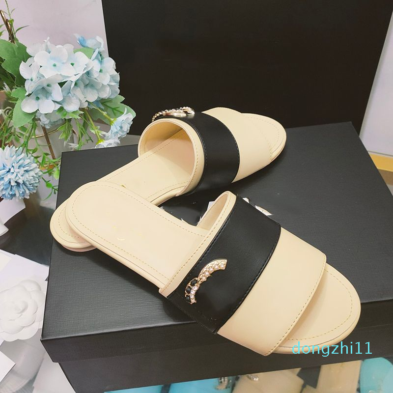 

Womens Slippers Sandals Flip-flops Metal Decoration Fashion Beach Shoes Non-slip Casual Shoes Hotel Travel Shoes Ballet
