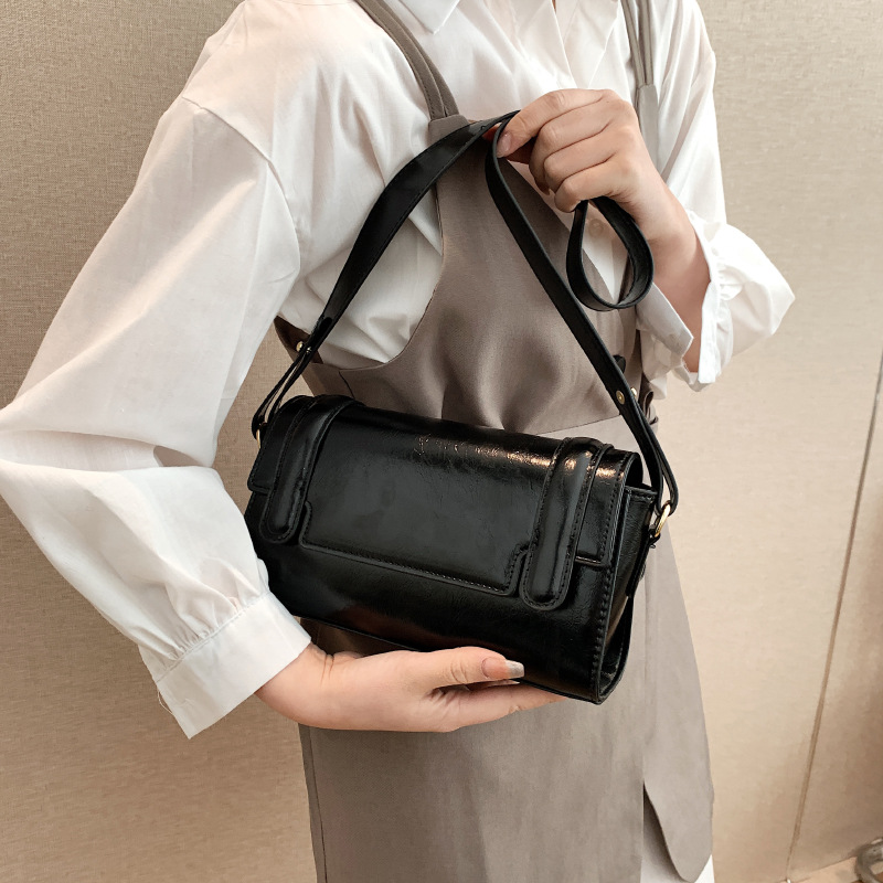 

Women Inclined Shoulder Bags Fashion casual Womens Bag Small Handbag Totes High-capacity PU leather Large volume wholesale Girl Mobile Phone Bag Black 6605, White